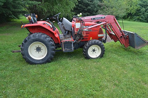 Property photo 58 - Personal Property Auction, Tractor & Implements, Cars, Lawn & Garden, Hunting & Fishing, Guns, Antiques & Collectibles, Household
